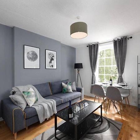 Modern One Bedroom Apartment Next To Old Street Londen Buitenkant foto