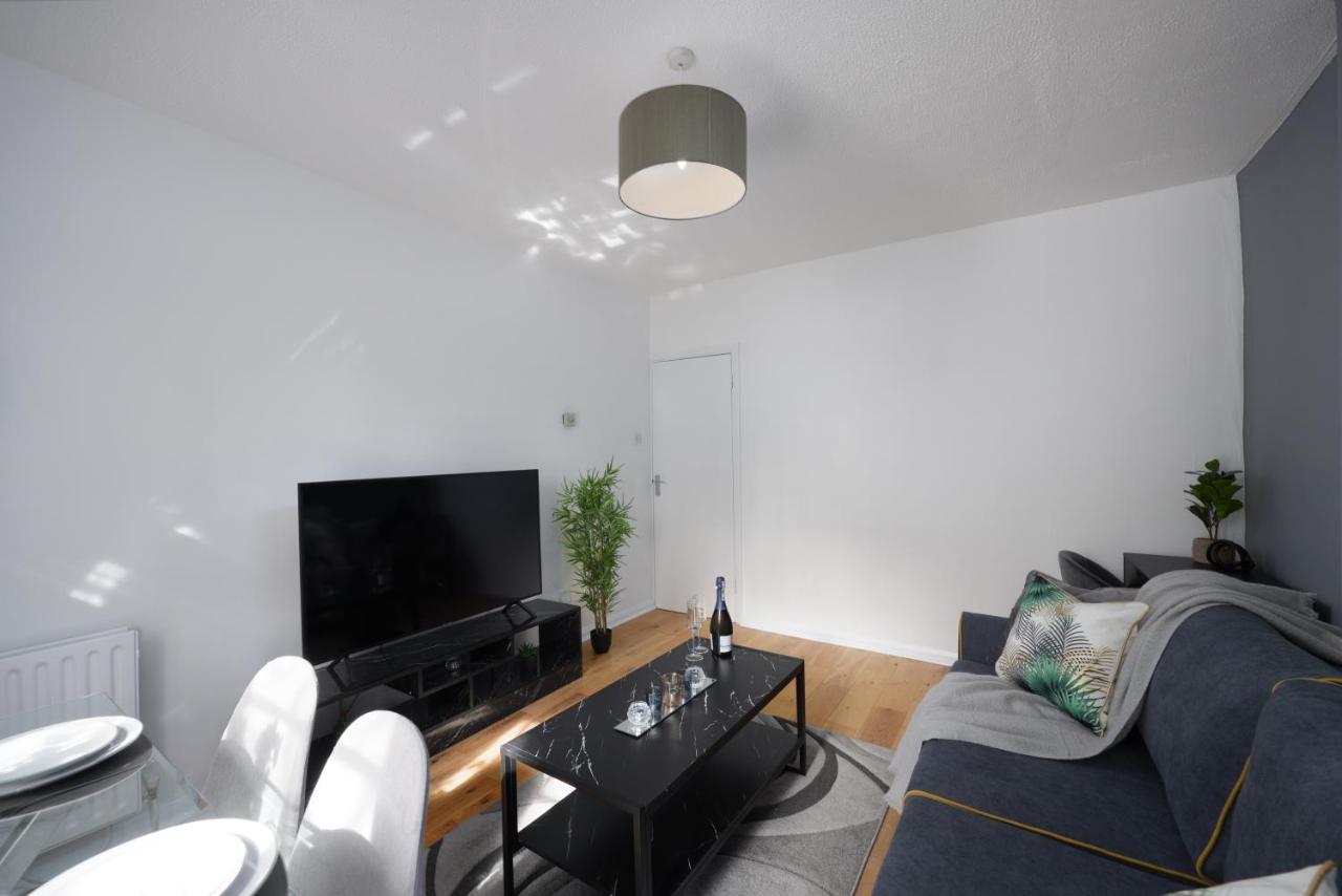 Modern One Bedroom Apartment Next To Old Street Londen Buitenkant foto
